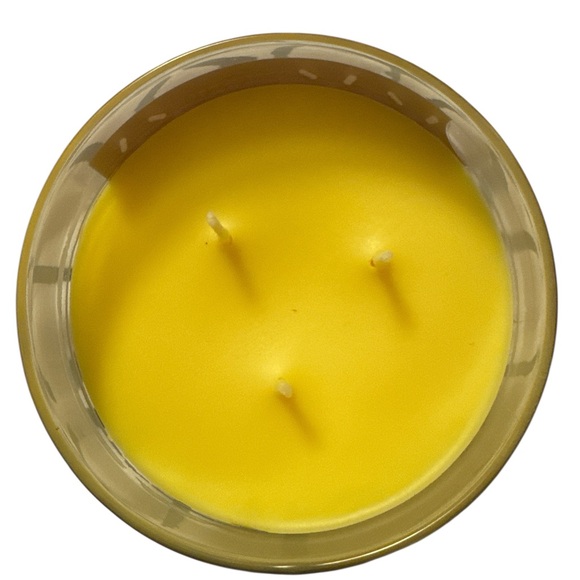 Bath & Body Works Berry Waffle Cone  3-Wick Candle NEW - Picture 3 of 4